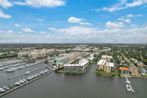 Property photo of 200 Waterway Drive S 209, Lantana, FL 33462