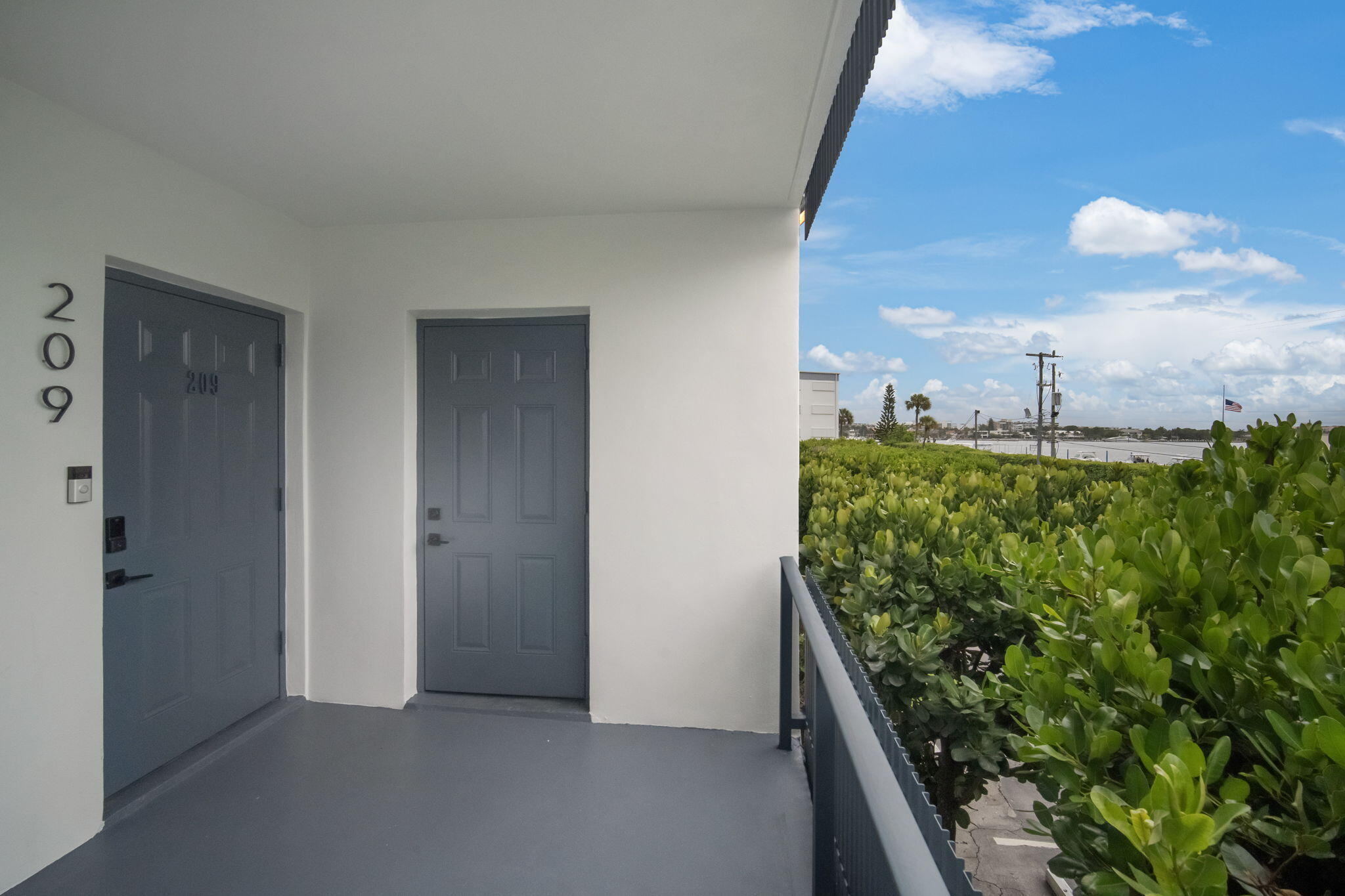 WATERWAY CLUB - Residential