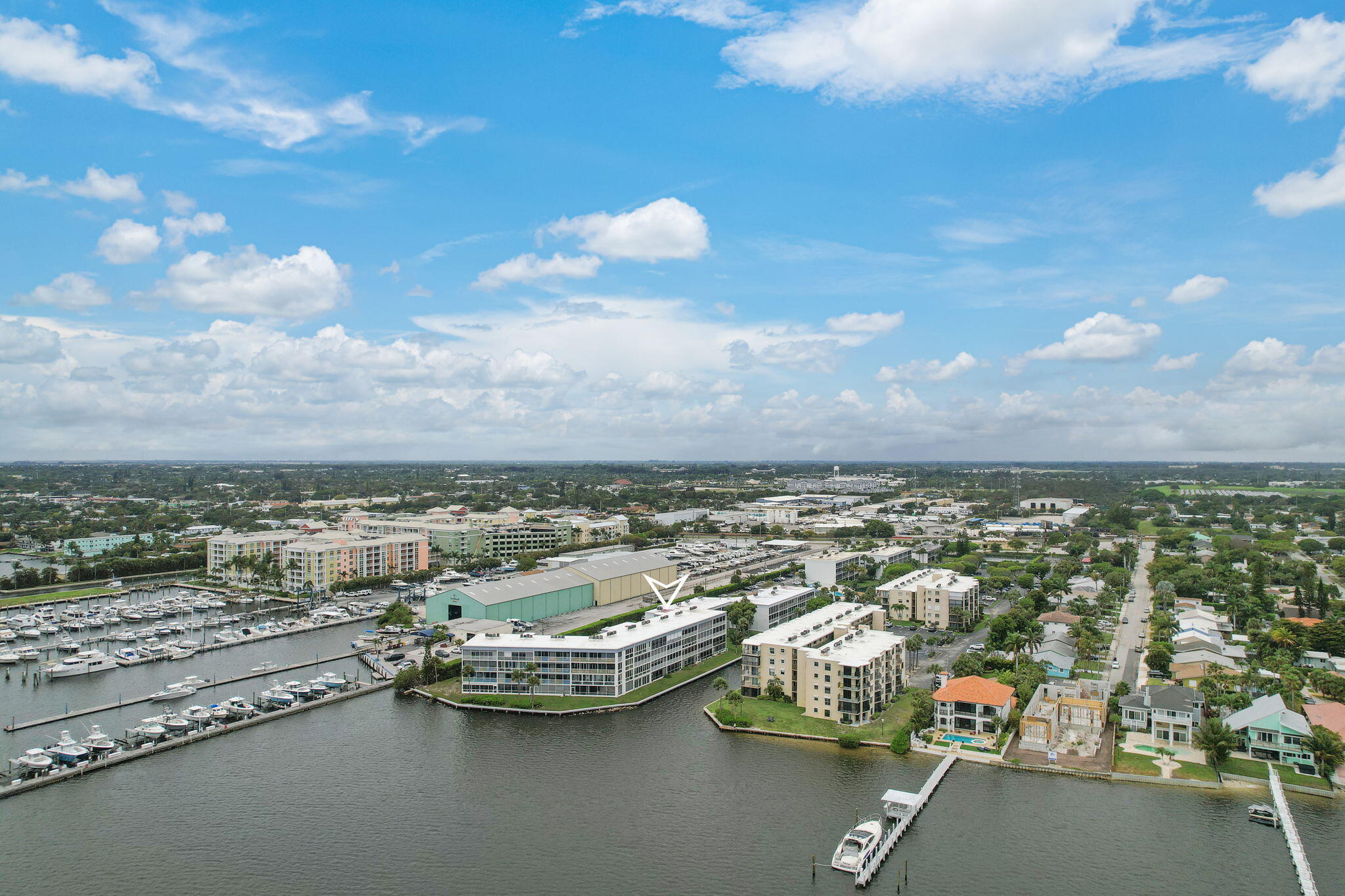 WATERWAY CLUB - Residential