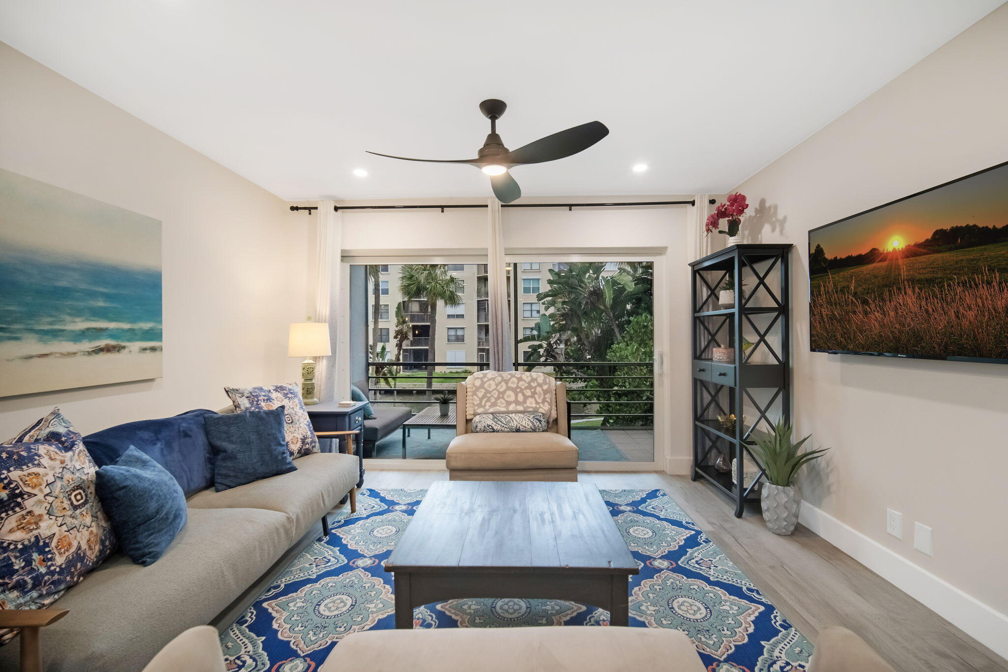 WATERWAY CLUB - Residential