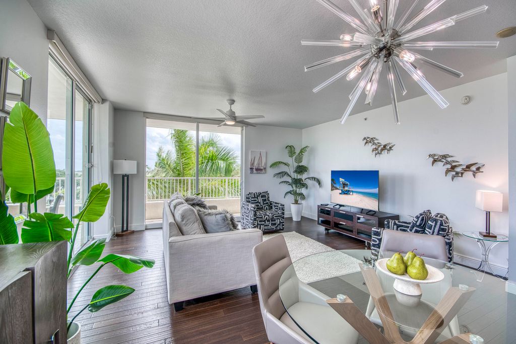Photo of 100 NE 6th Street #407, Boynton Beach, FL 33435 (MLS # B26025300)