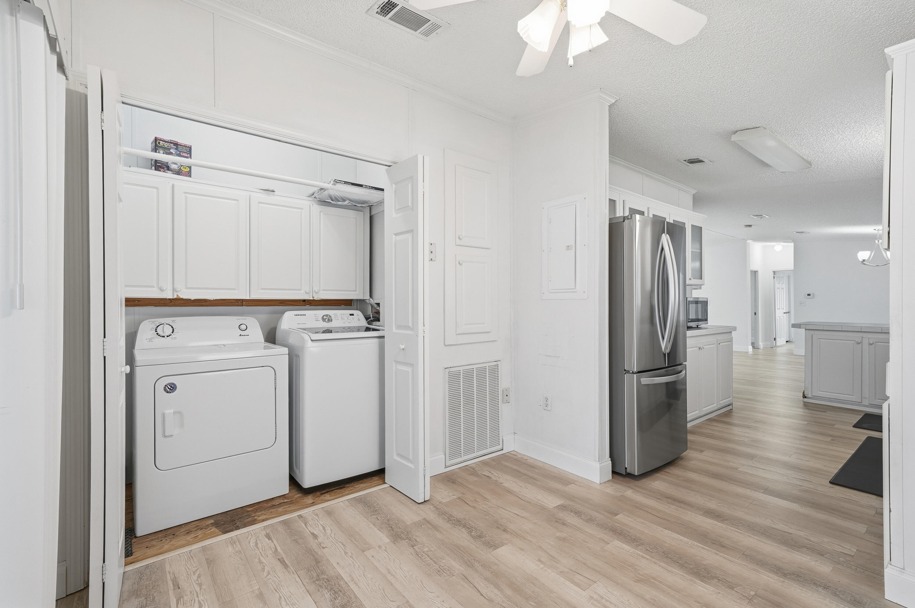 SANDALFOOT COVE SEC 1 - Residential