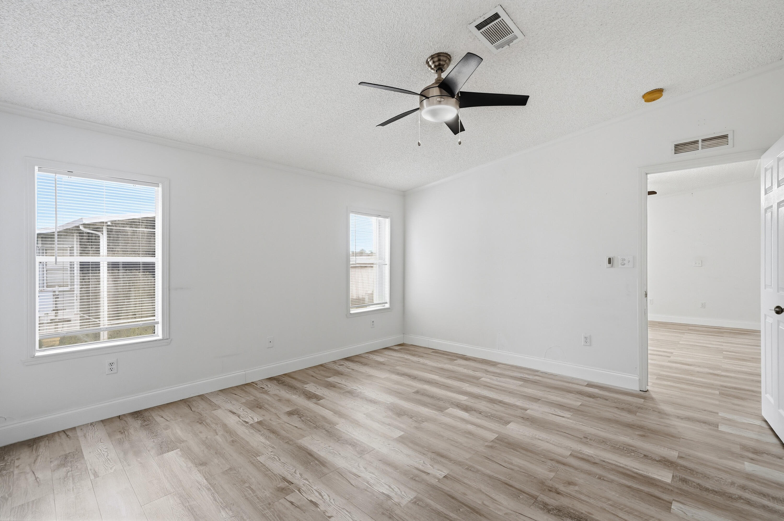 SANDALFOOT COVE SEC 1 - Residential