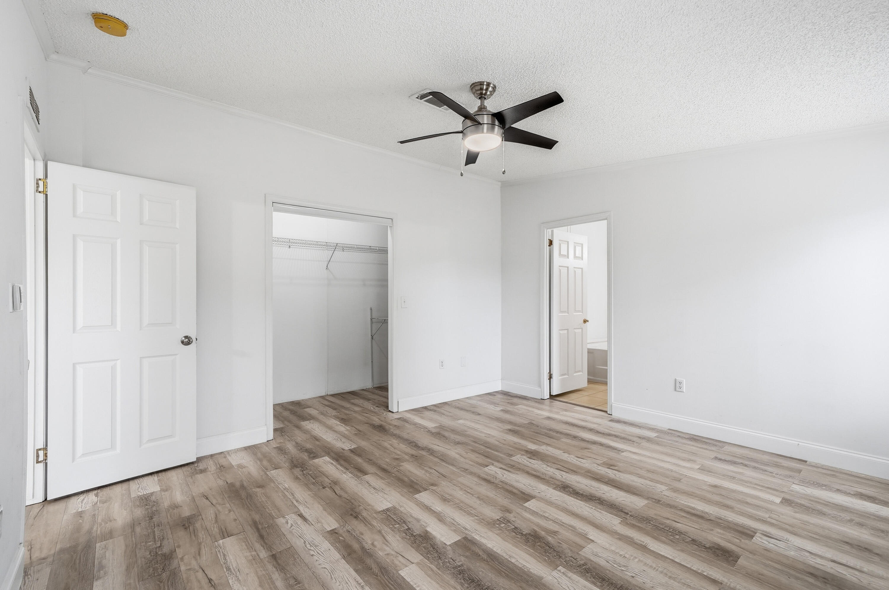 SANDALFOOT COVE SEC 1 - Residential