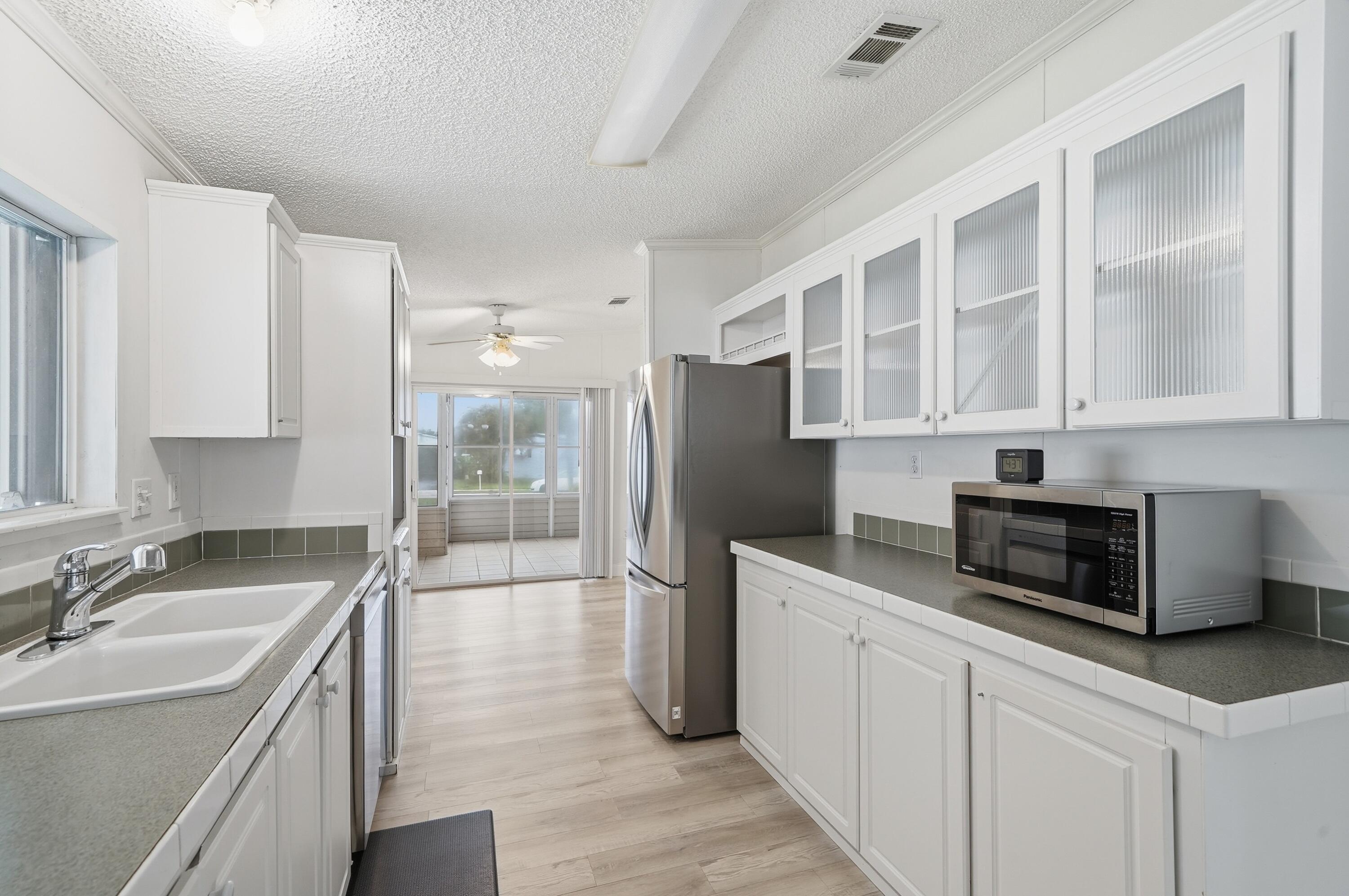 SANDALFOOT COVE SEC 1 - Residential