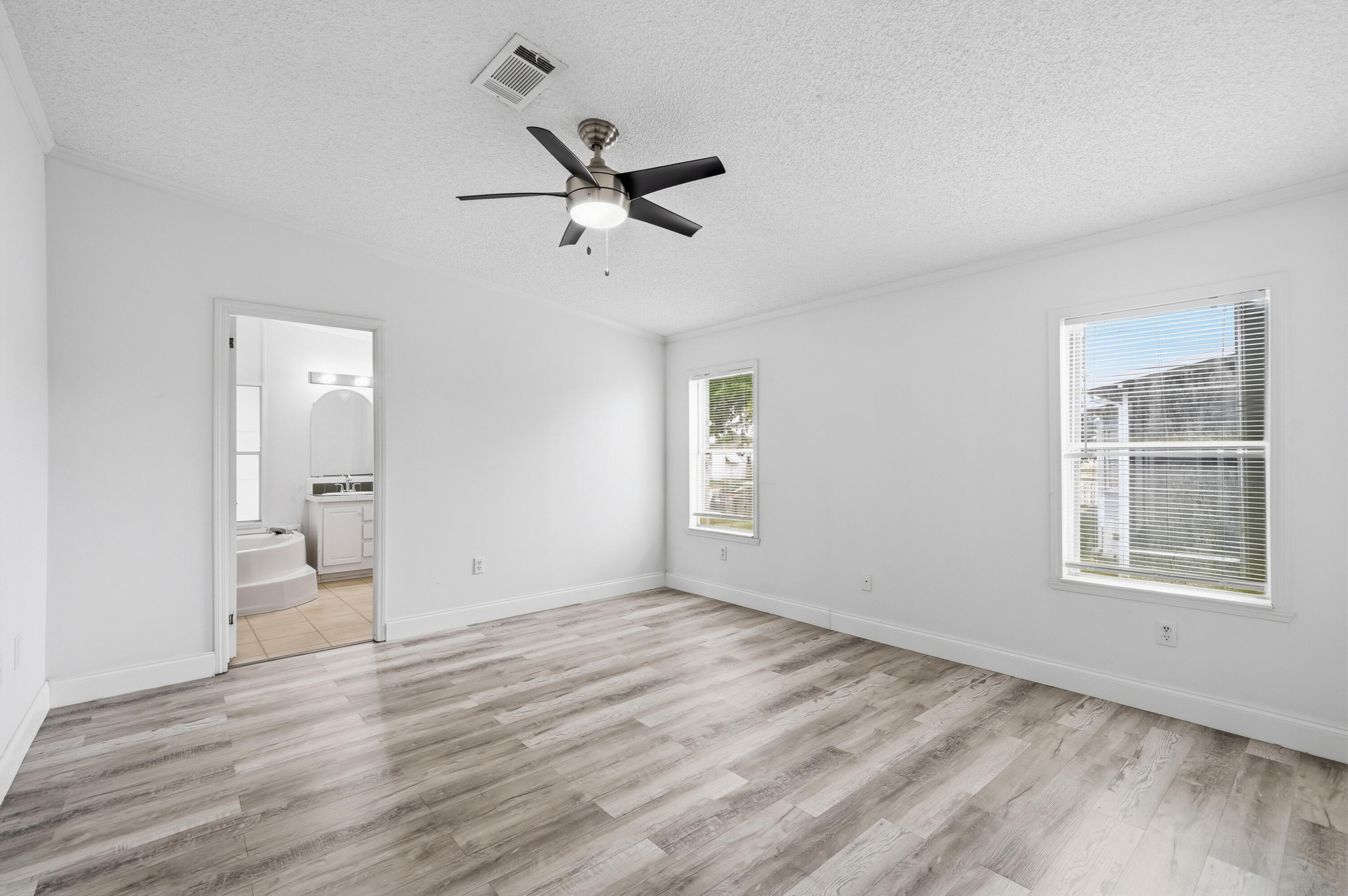 SANDALFOOT COVE SEC 1 - Residential