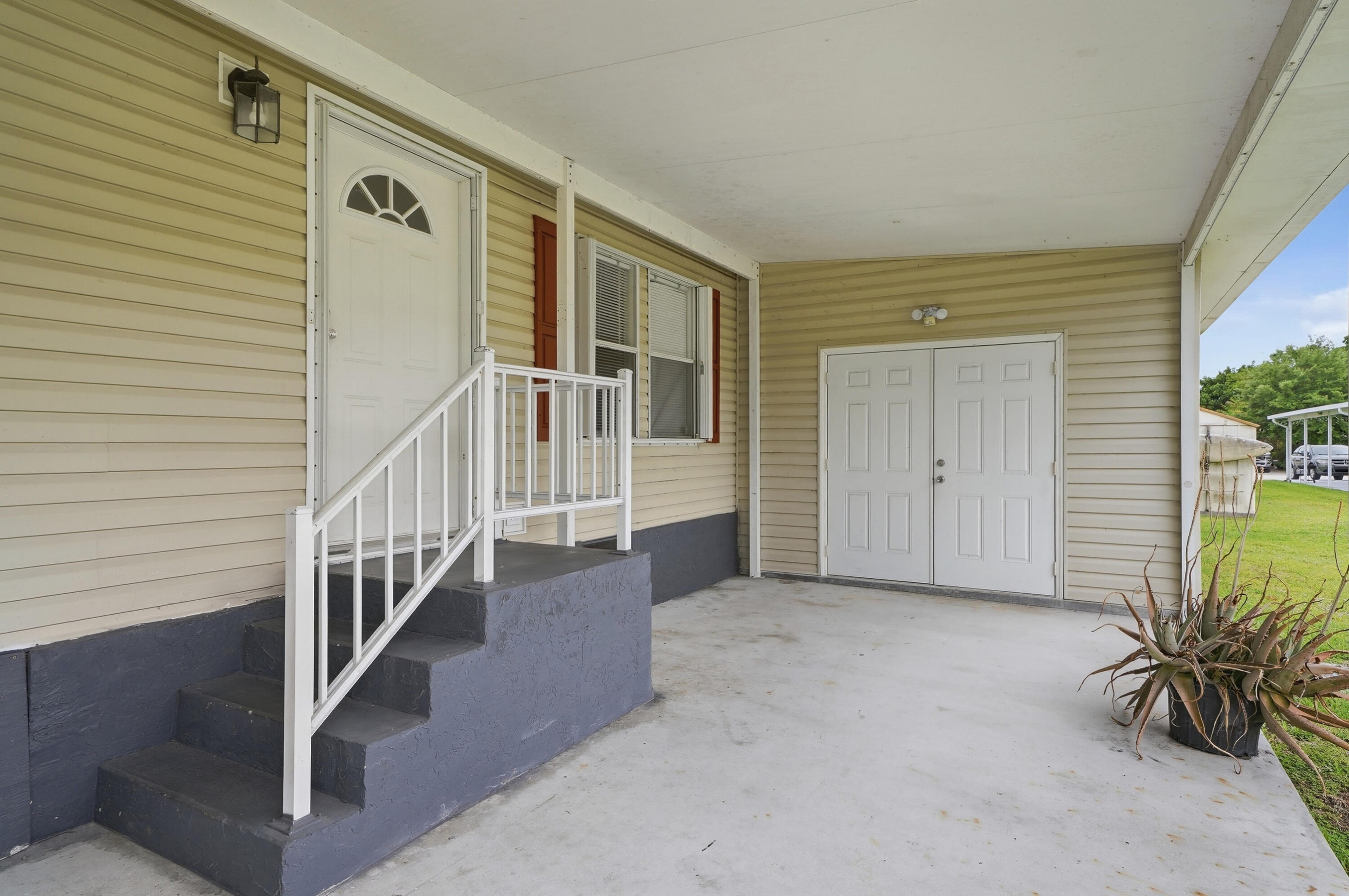 SANDALFOOT COVE SEC 1 - Residential