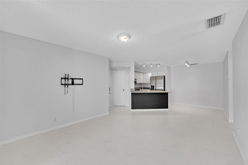 Photo of 3350 N Pinewalk Drive #1416, Margate, FL 33063 (MLS # F10501617)