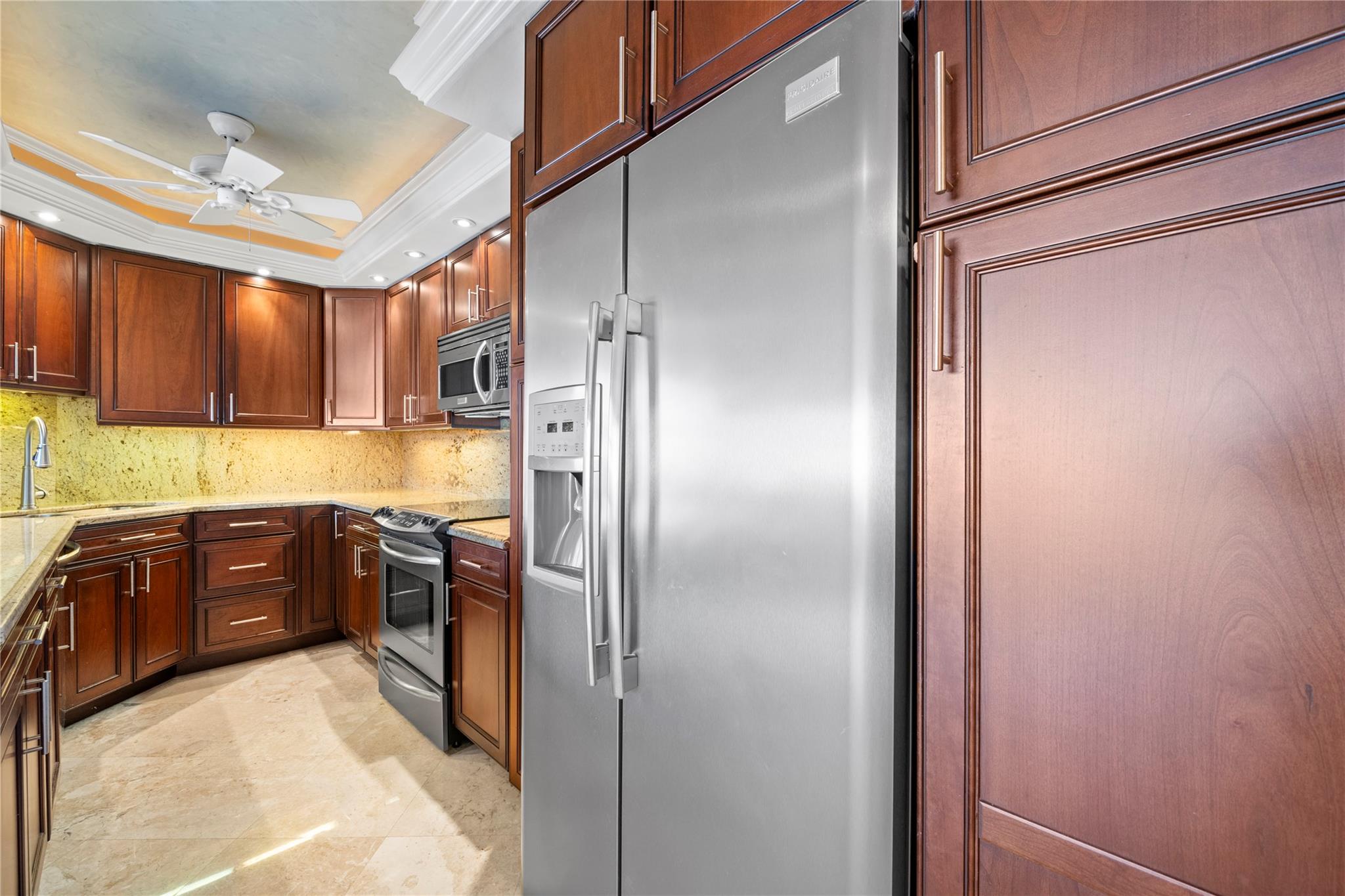 CORAL RIDGE TOEWERS EAST - Residential