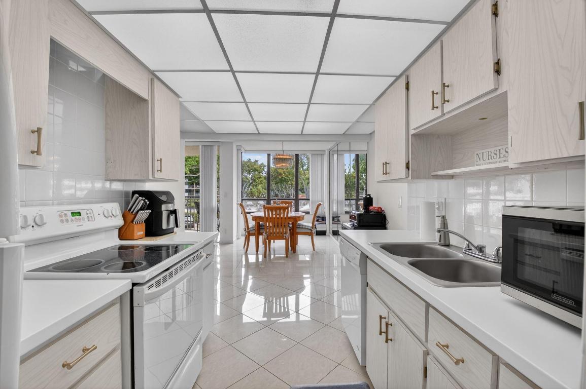 PORTA BELLA EAST AND PORTA BELLA SOUTHWEST CONDO A - Residential