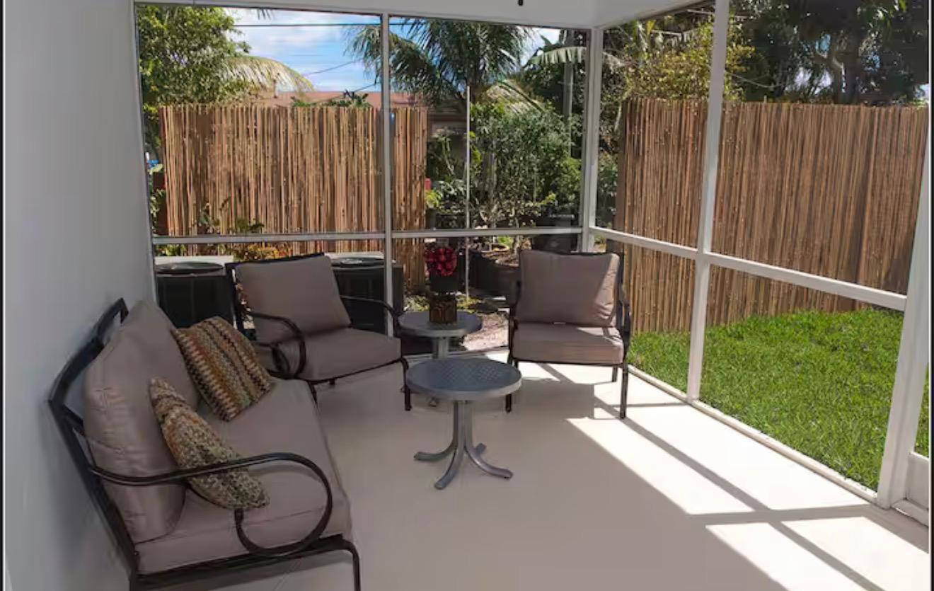 5712 NE 17th Terrace 5712