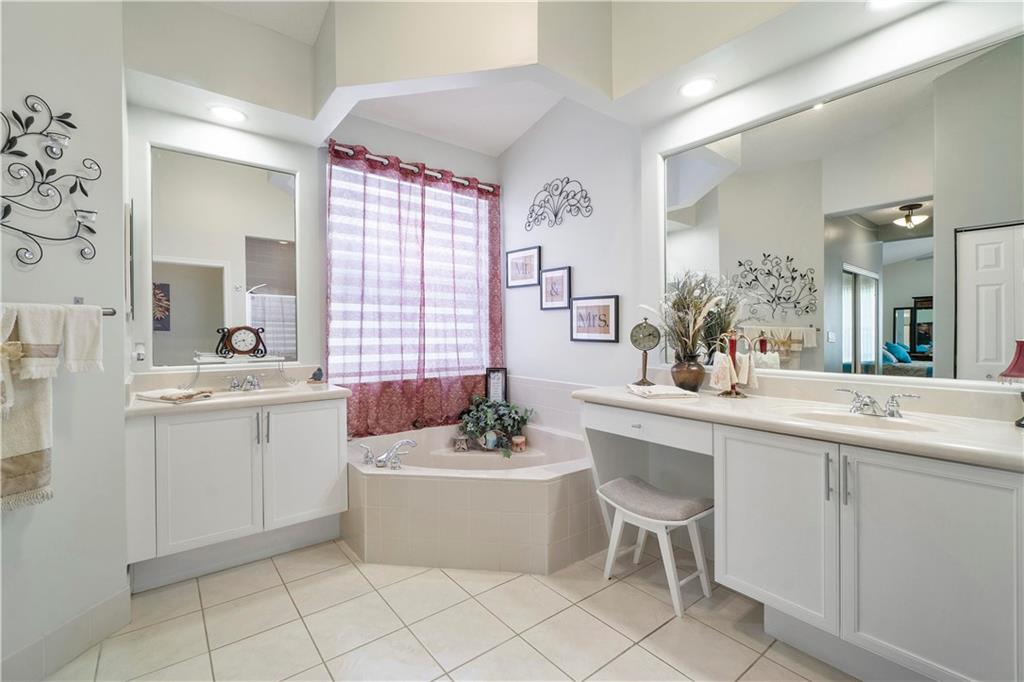 Sunset Lakes Two 166-24 B - Residential