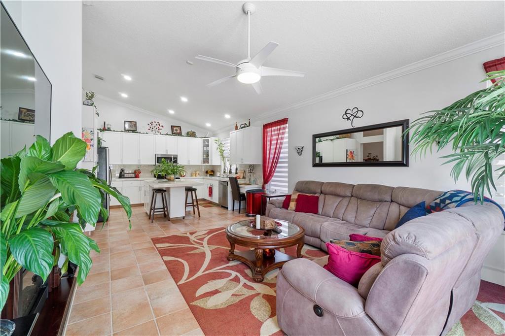 Sunset Lakes Two 166-24 B - Residential