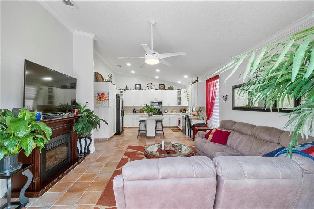 Sunset Lakes Two 166-24 B - Residential