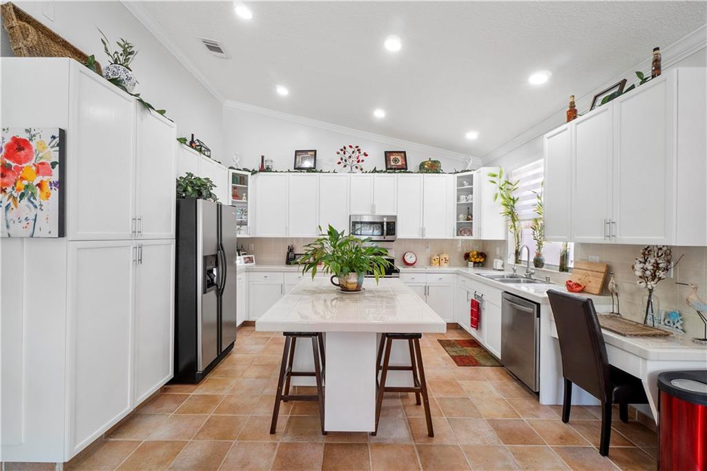 Sunset Lakes Two 166-24 B - Residential