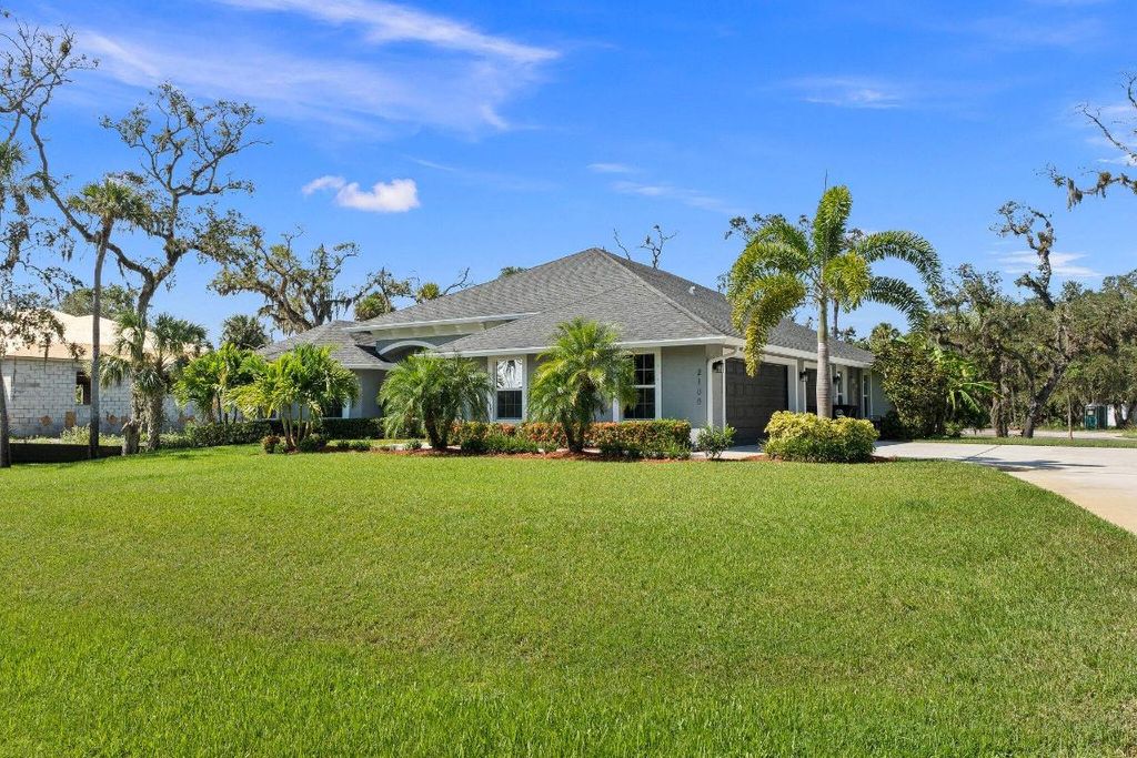 Photo of 2100 Winding Creek Lane, Fort Pierce, FL 34981 (MLS # R10920748)