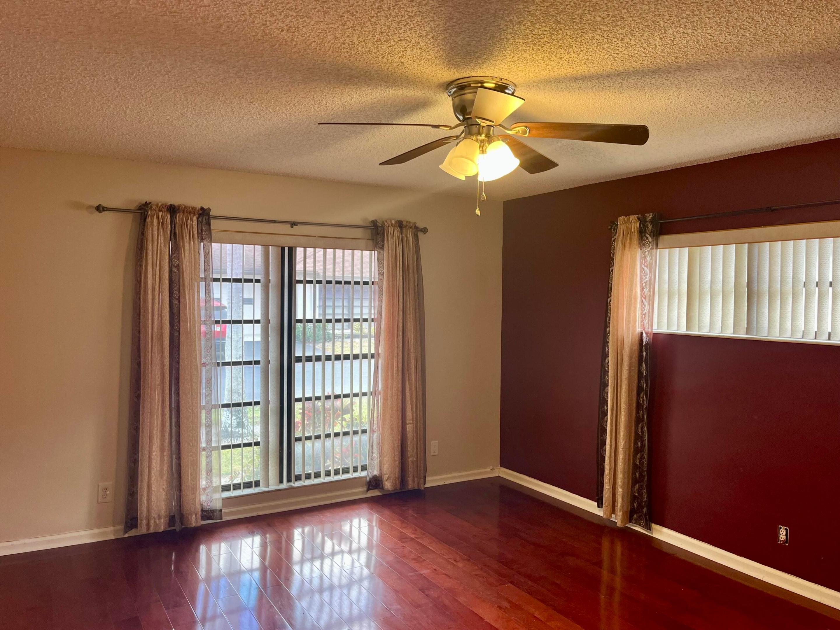 GREENTREE VILLAS CONDO - Residential