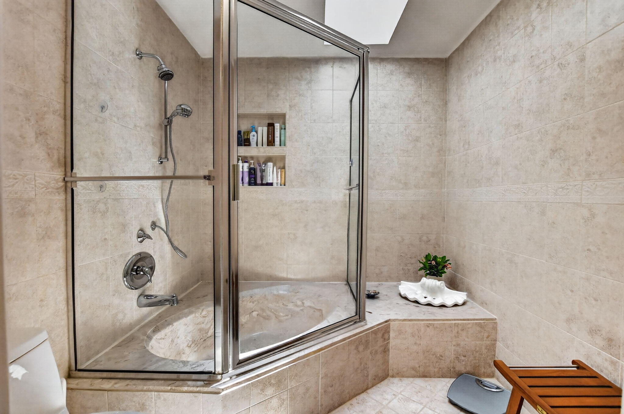 IRONWEDGE SEC II - Residential