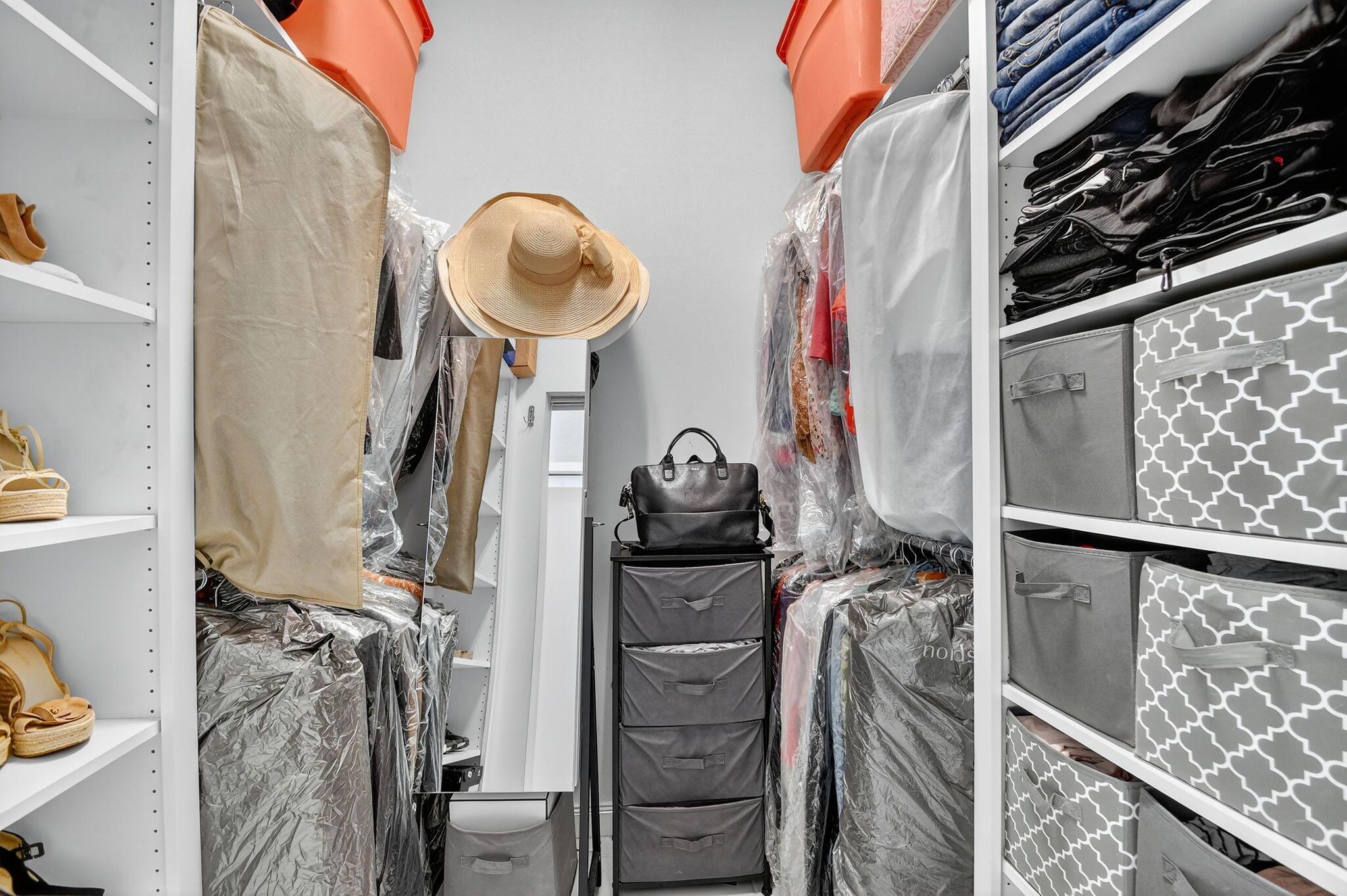 Wellington, Florida 33414, United States, 3 Bedrooms Bedrooms, ,3 BathroomsBathrooms,Residential,Pending,209613