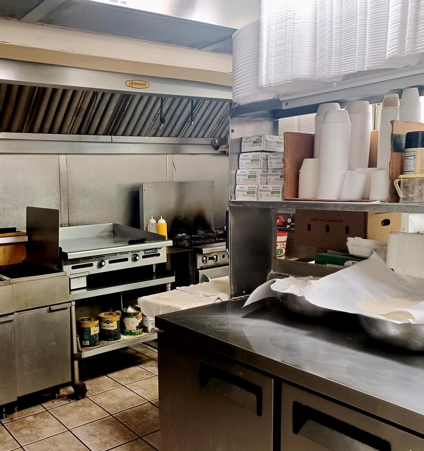 MC LARTYS - Commercial Sale