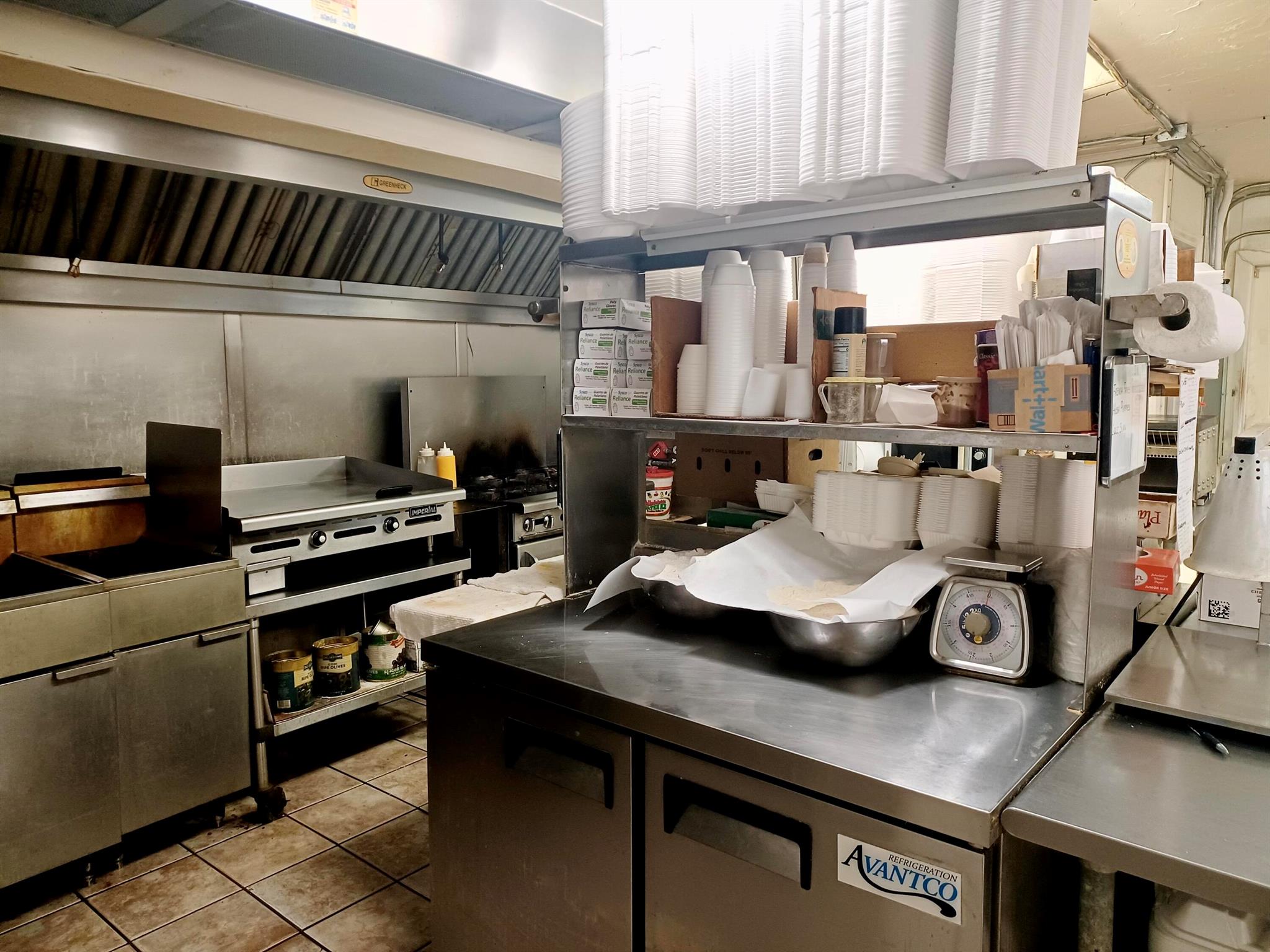 MC LARTYS - Commercial Sale