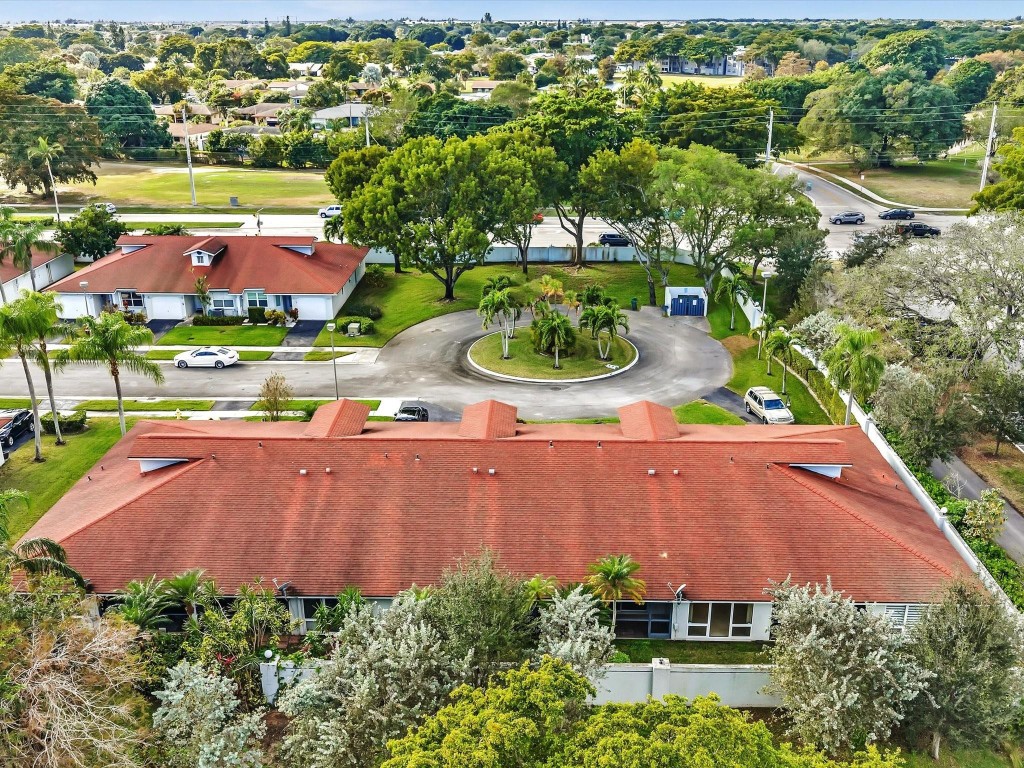 Coral Palms/Woodland Lake - Residential