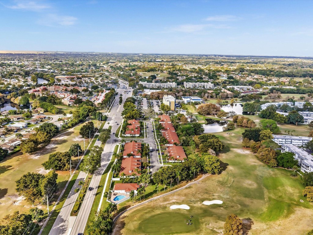 Coral Palms/Woodland Lake - Residential