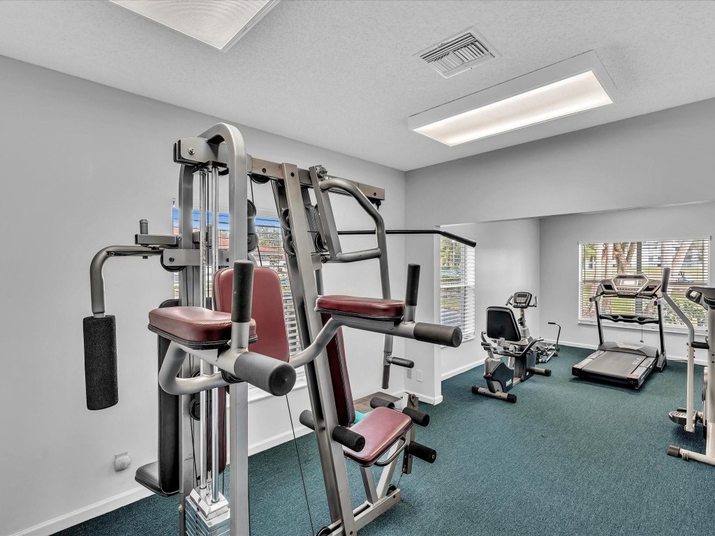 Coral Palms/Woodland Lake - Residential