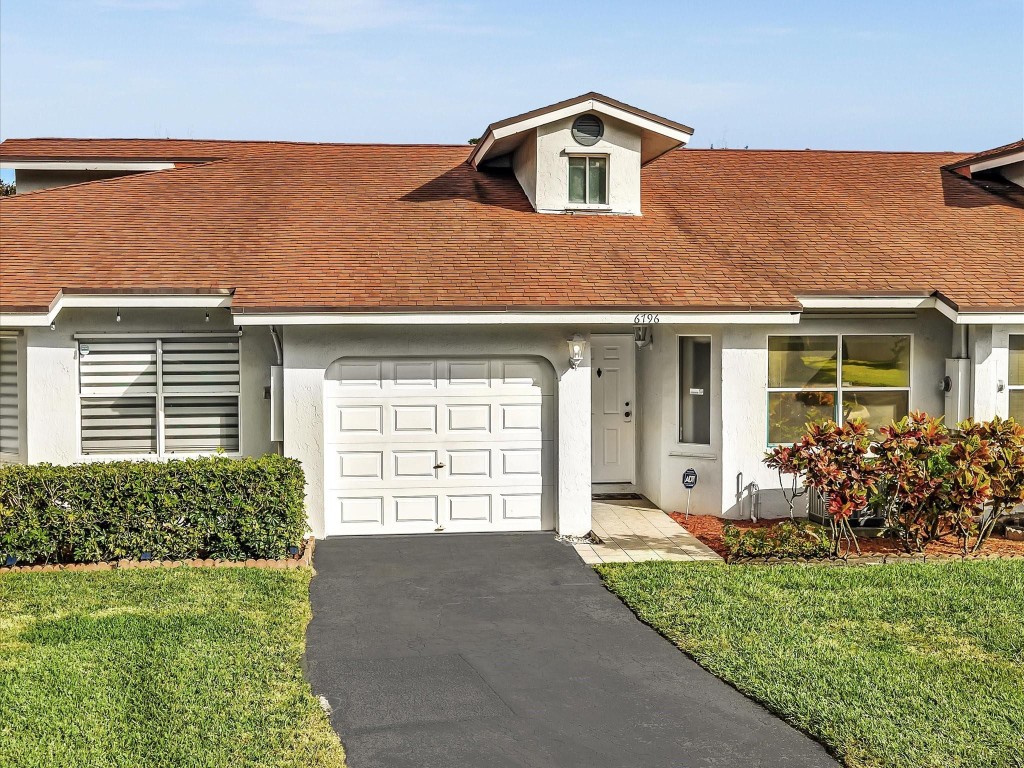 Coral Palms/Woodland Lake - Residential