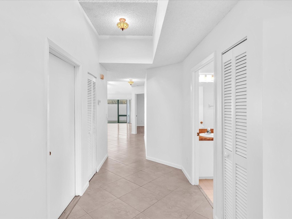 Coral Palms/Woodland Lake - Residential