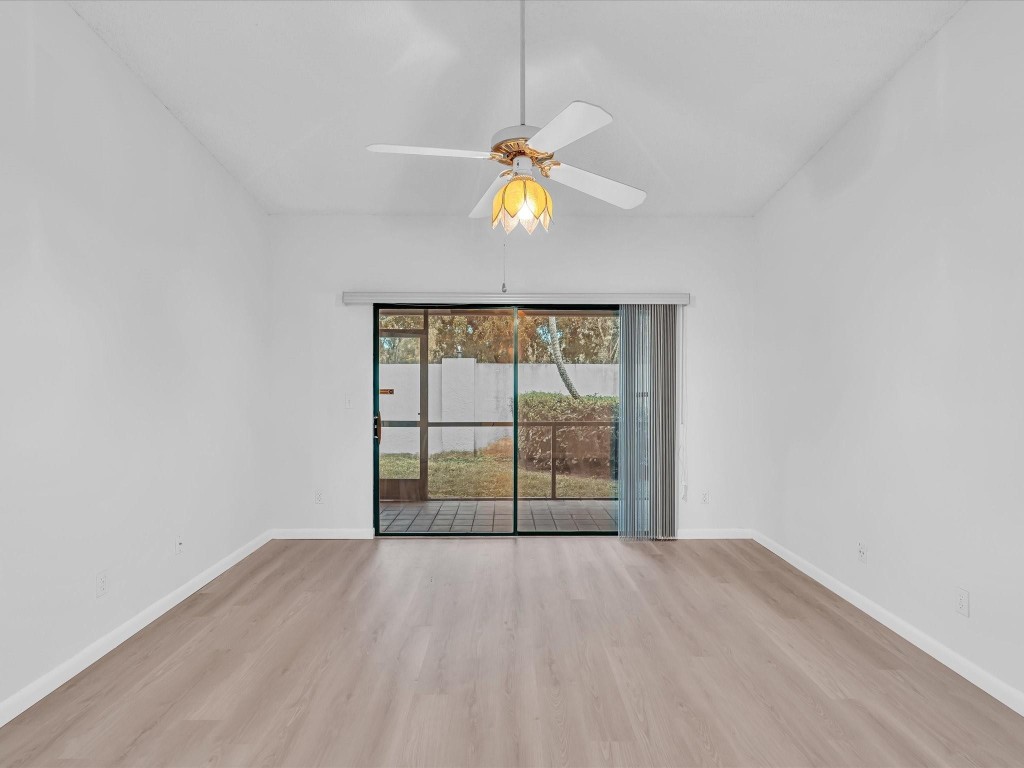 Coral Palms/Woodland Lake - Residential