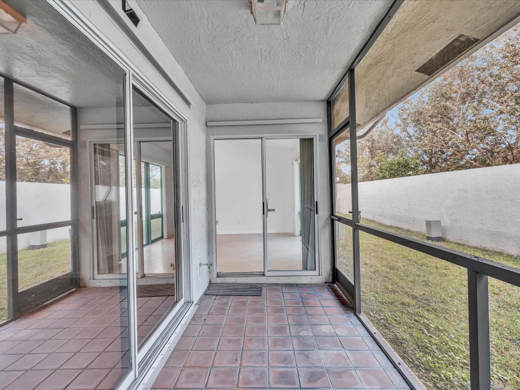 Coral Palms/Woodland Lake - Residential