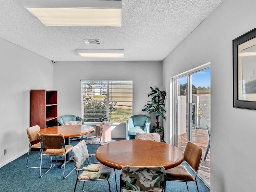 Coral Palms/Woodland Lake - Residential