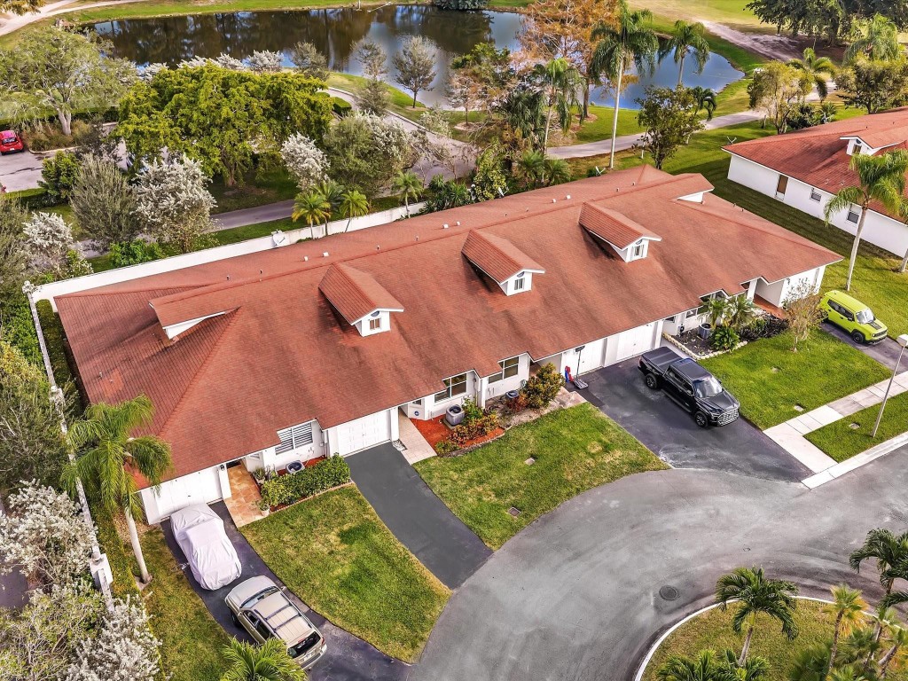 Coral Palms/Woodland Lake - Residential