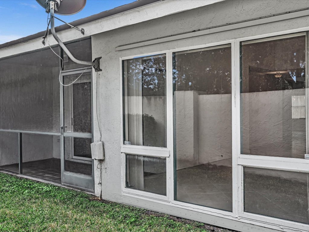 Coral Palms/Woodland Lake - Residential