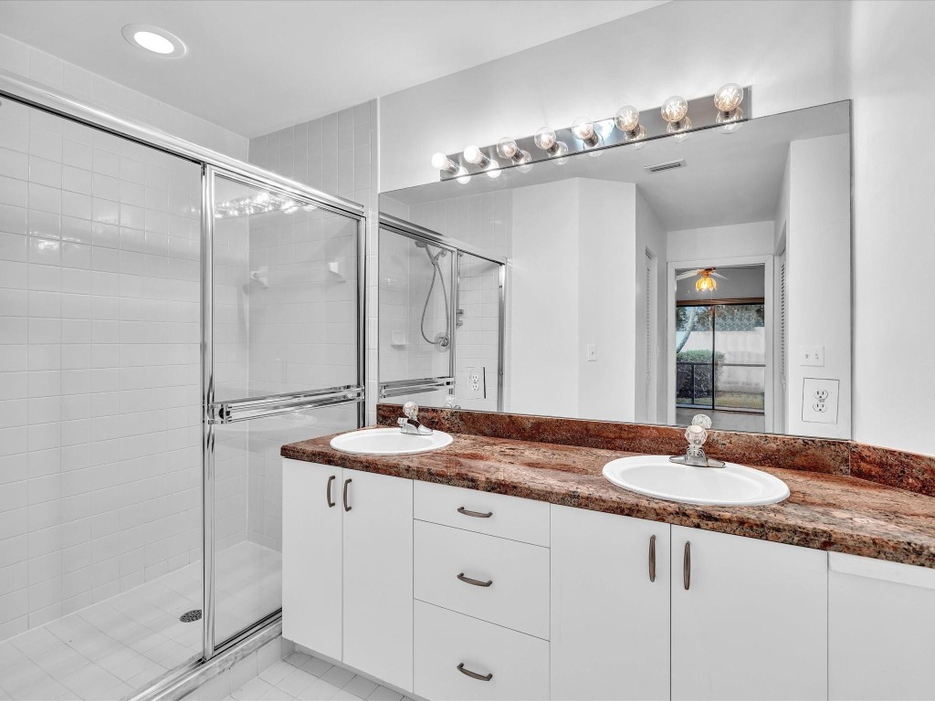 Coral Palms/Woodland Lake - Residential