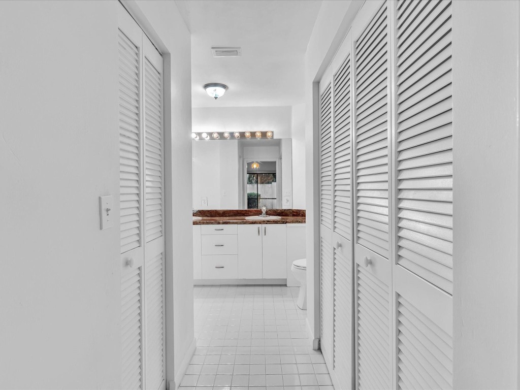 Coral Palms/Woodland Lake - Residential