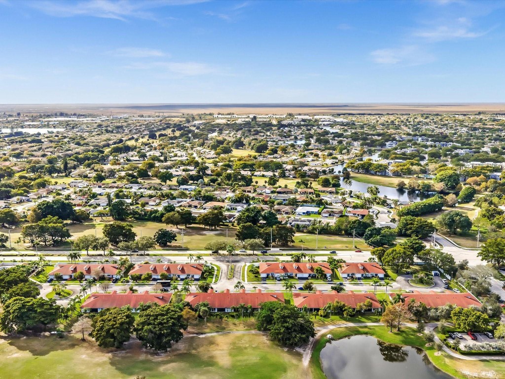Coral Palms/Woodland Lake - Residential