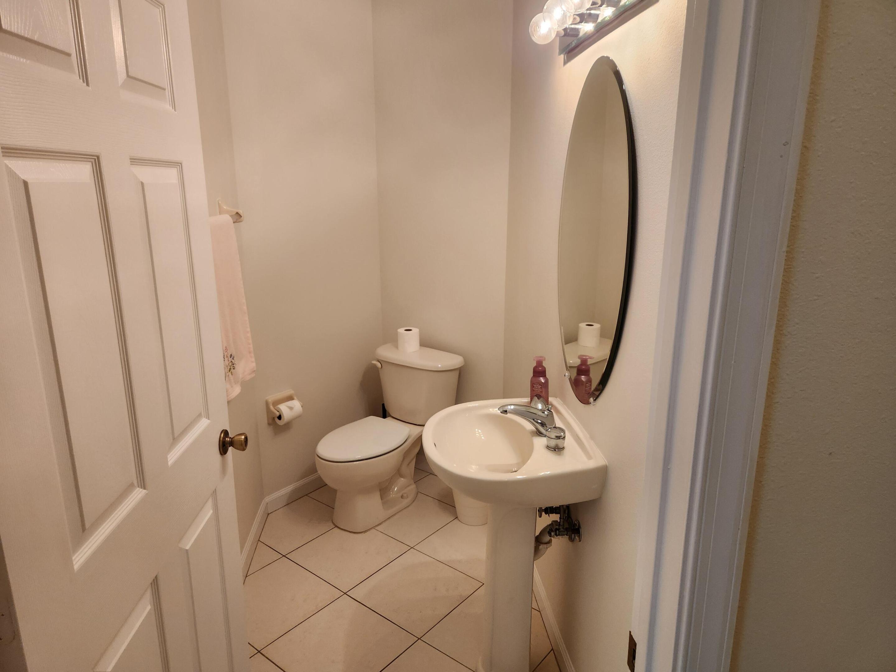 CASTLE PINES CONDOMINIUM - Residential Lease