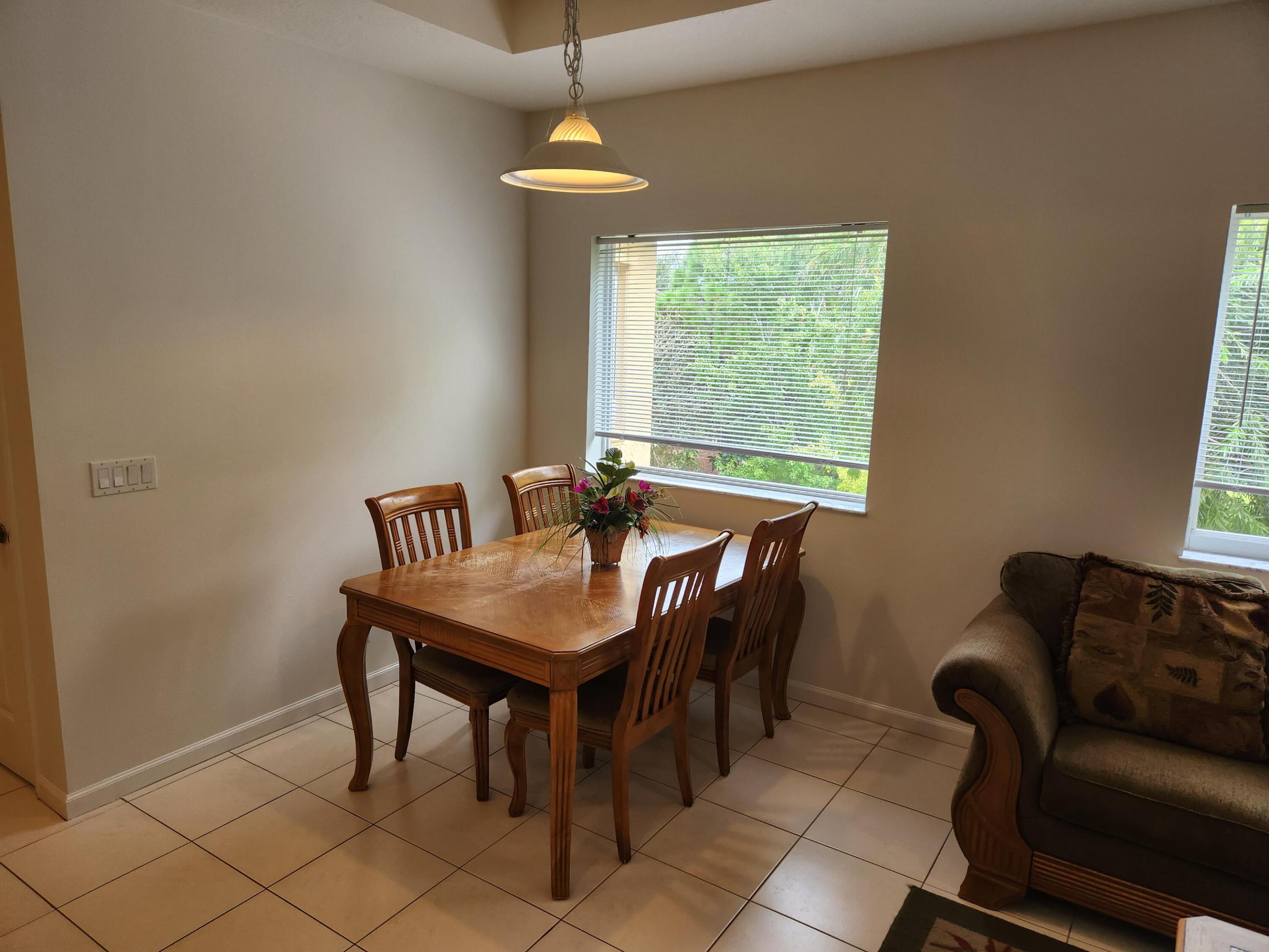 CASTLE PINES CONDOMINIUM - Residential Lease