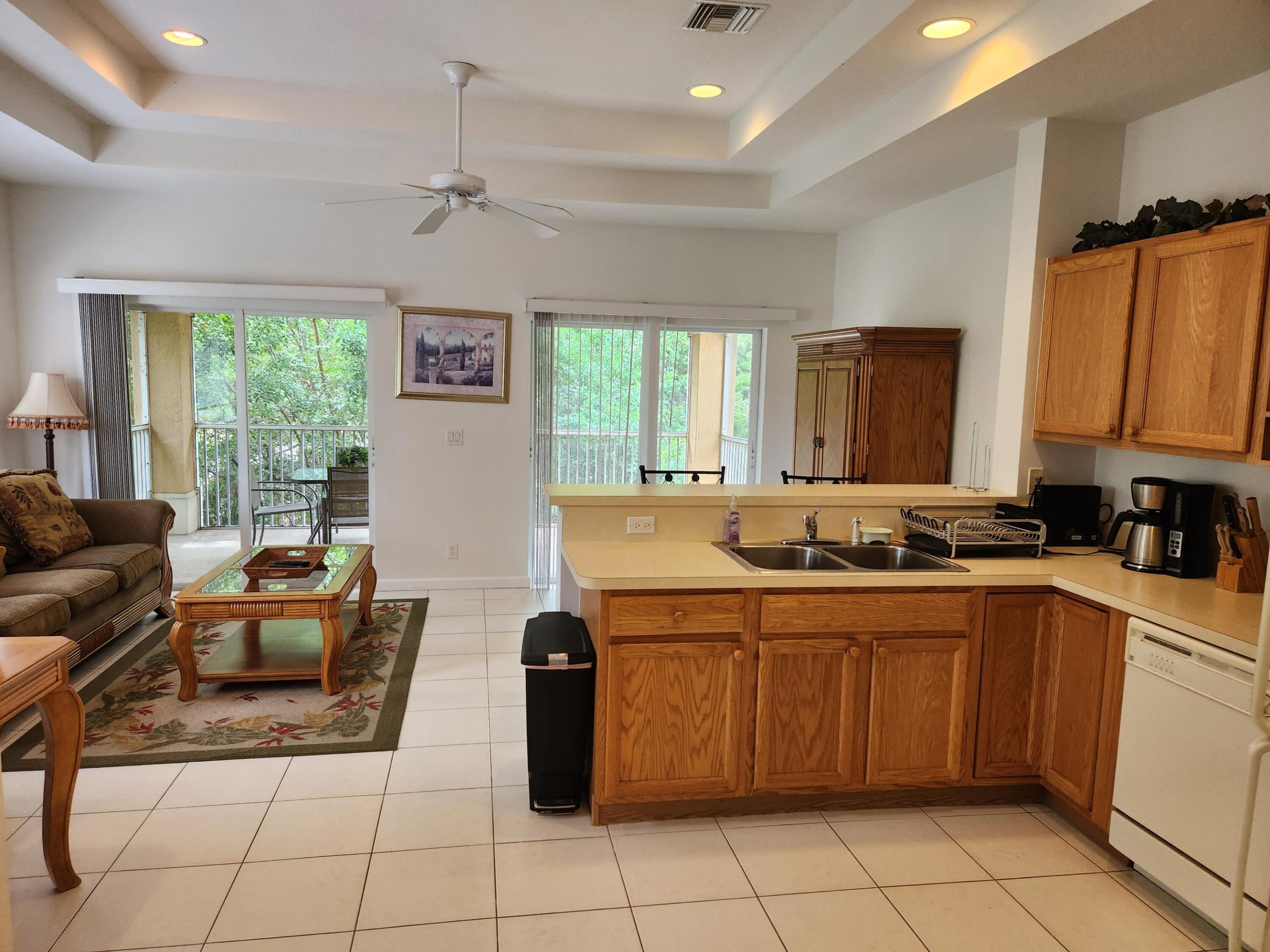 CASTLE PINES CONDOMINIUM - Residential Lease