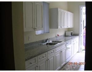 VENETIAN VILLAS - Residential Lease