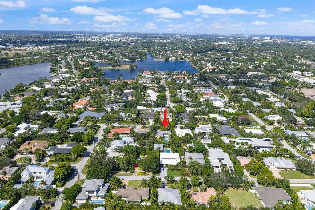 Photo of 310 NW 18th Street, Delray Beach, FL 33444 (MLS # R11134973)