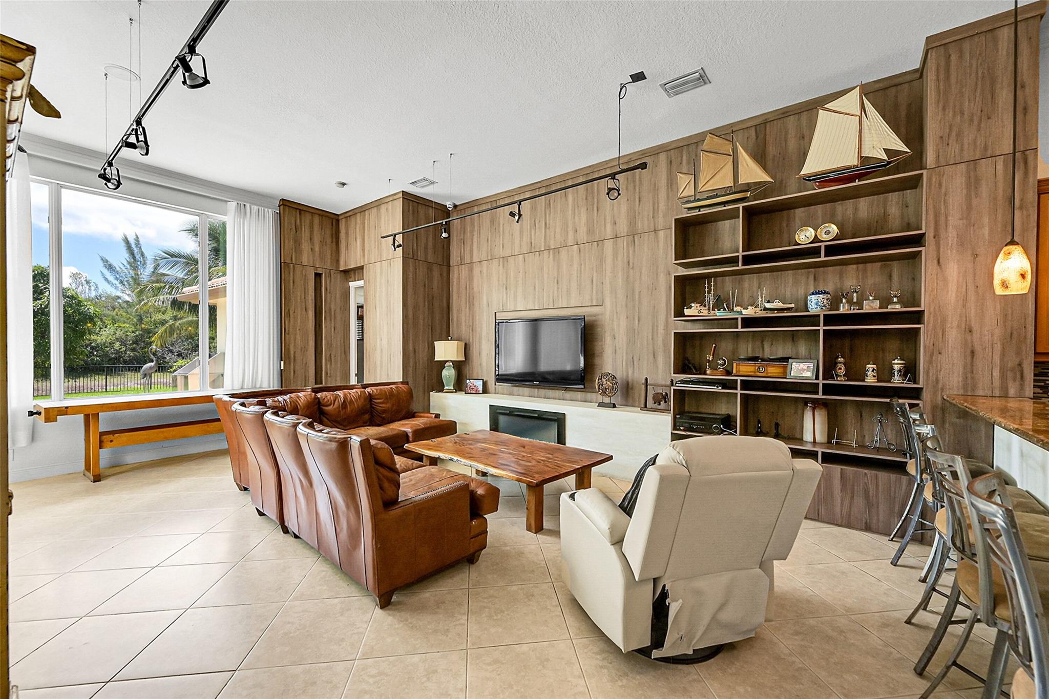 Pinehurst Woods 166-14 B - Residential