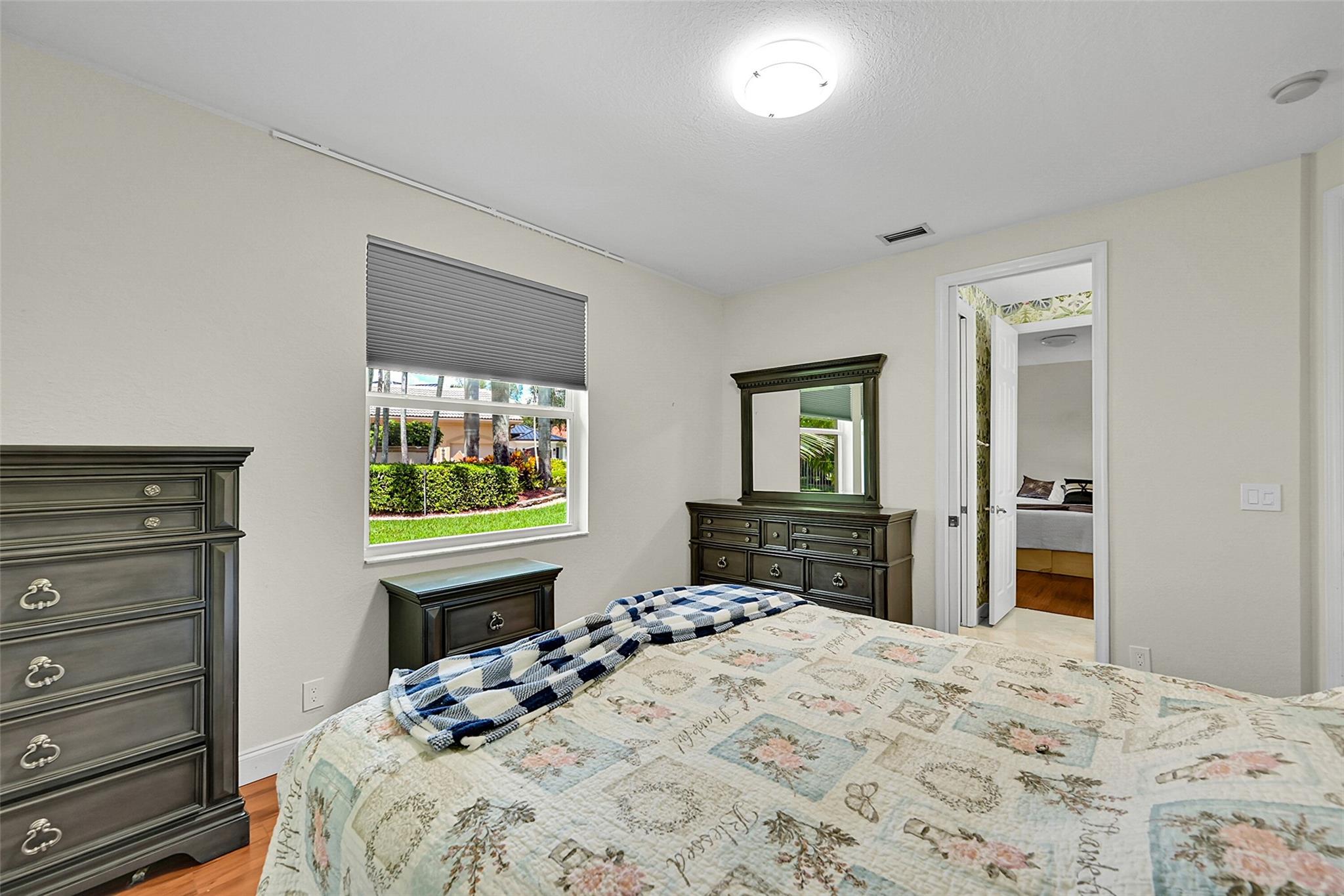 Pinehurst Woods 166-14 B - Residential