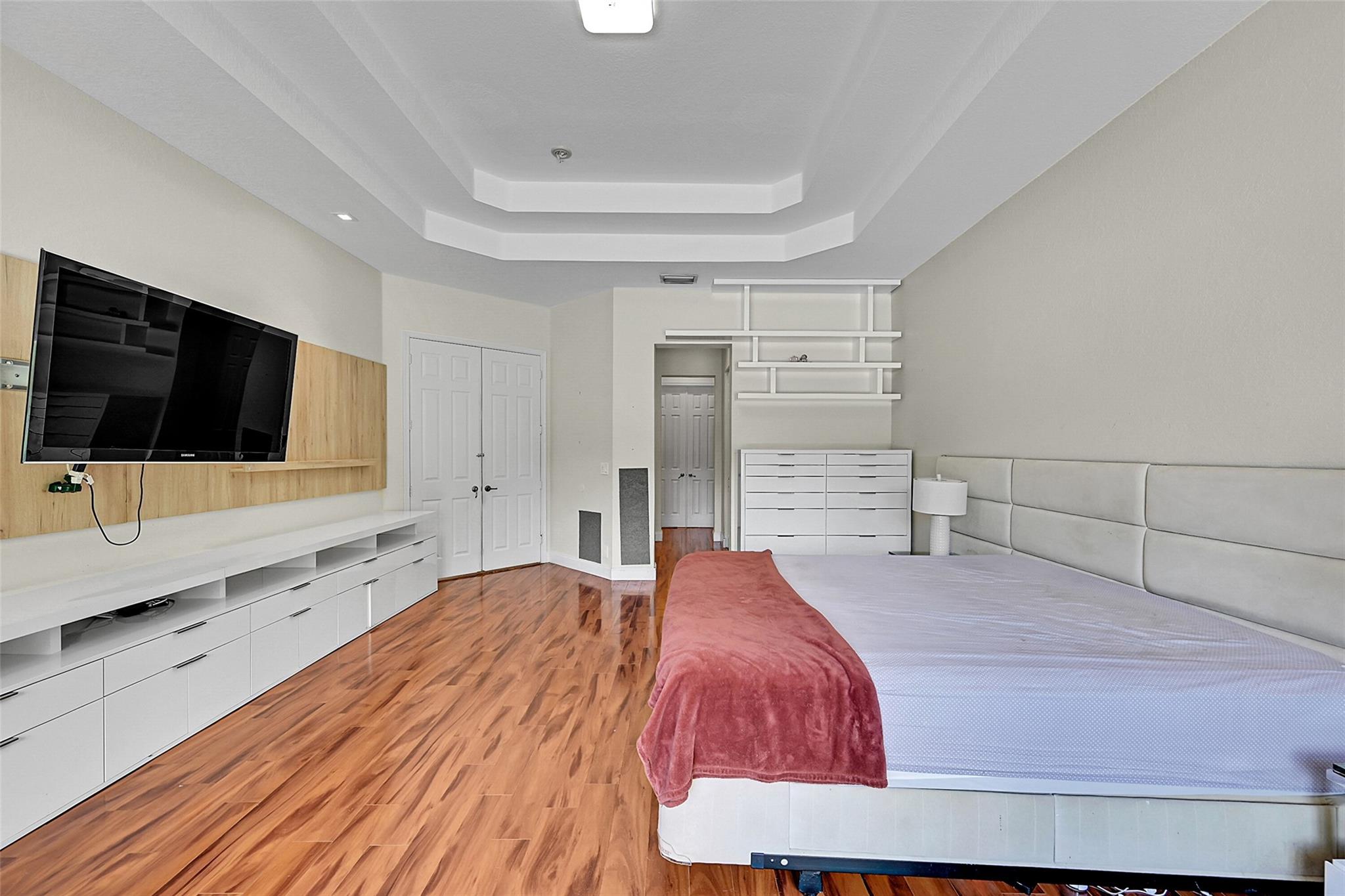 Pinehurst Woods 166-14 B - Residential