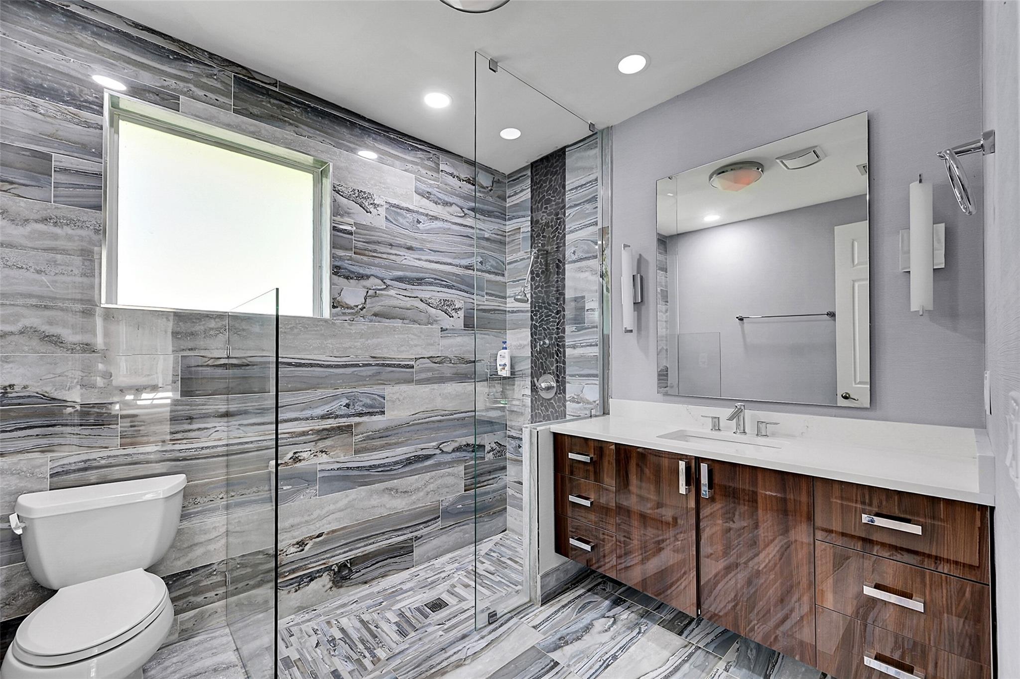 Pinehurst Woods 166-14 B - Residential
