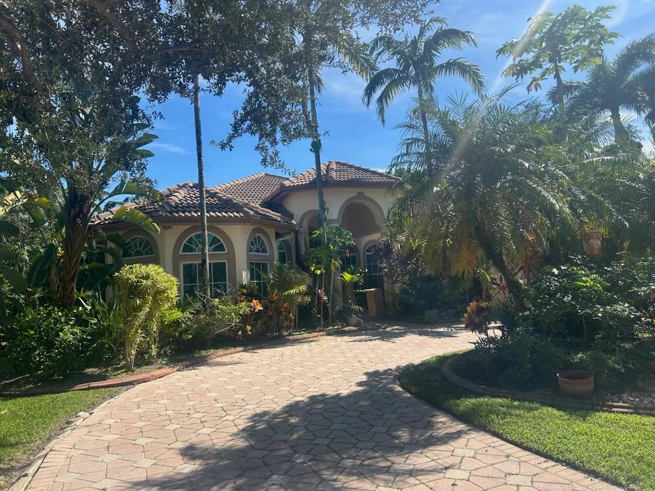 Discover this stunning Parkland home with bright open spaces, soaring ceilings, perfect for entertaining. Retreat to a private backyard oasis with lush landscaping and Endless Potential.
More photos are coming soon