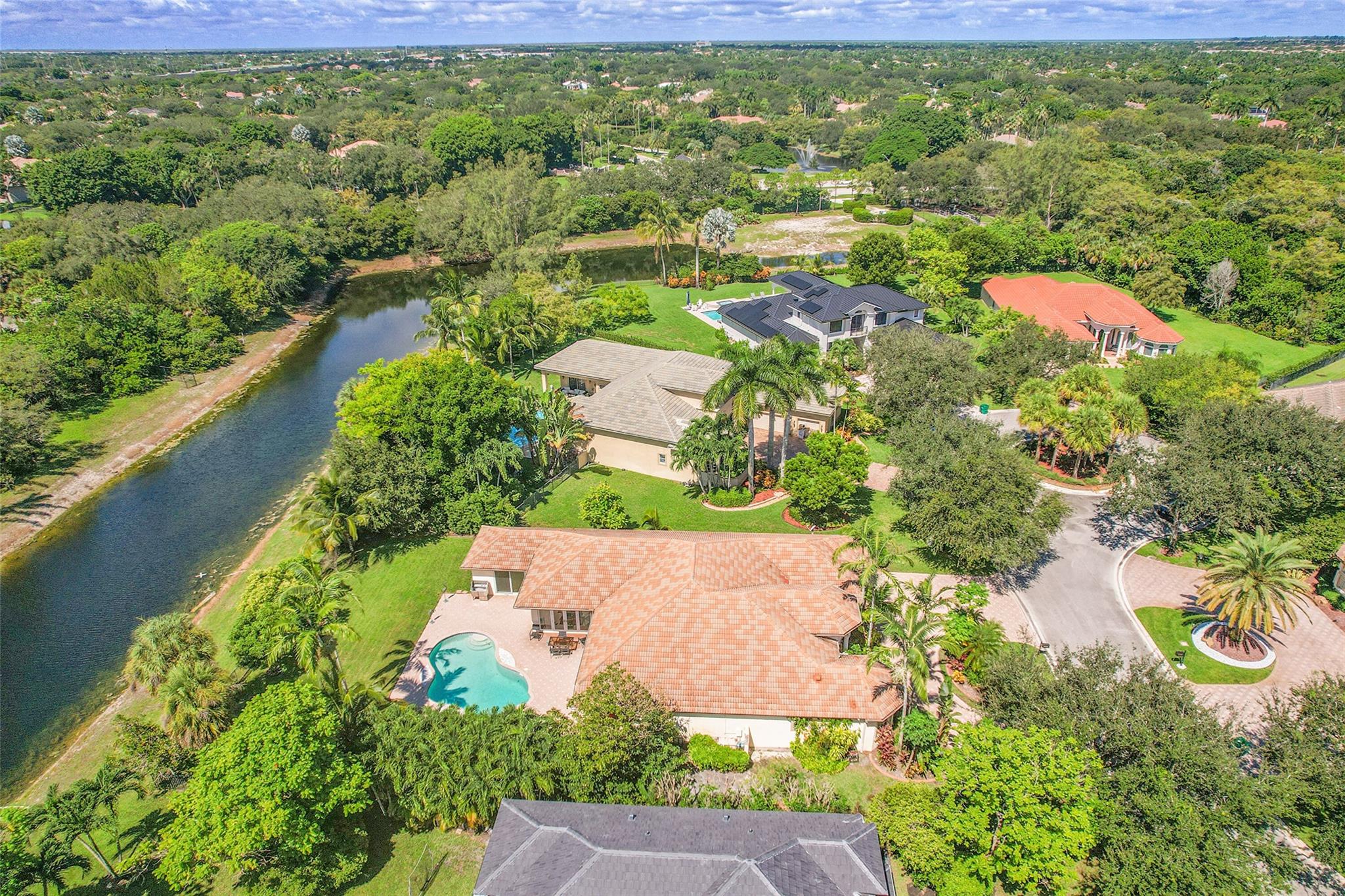 Pinehurst Woods 166-14 B - Residential
