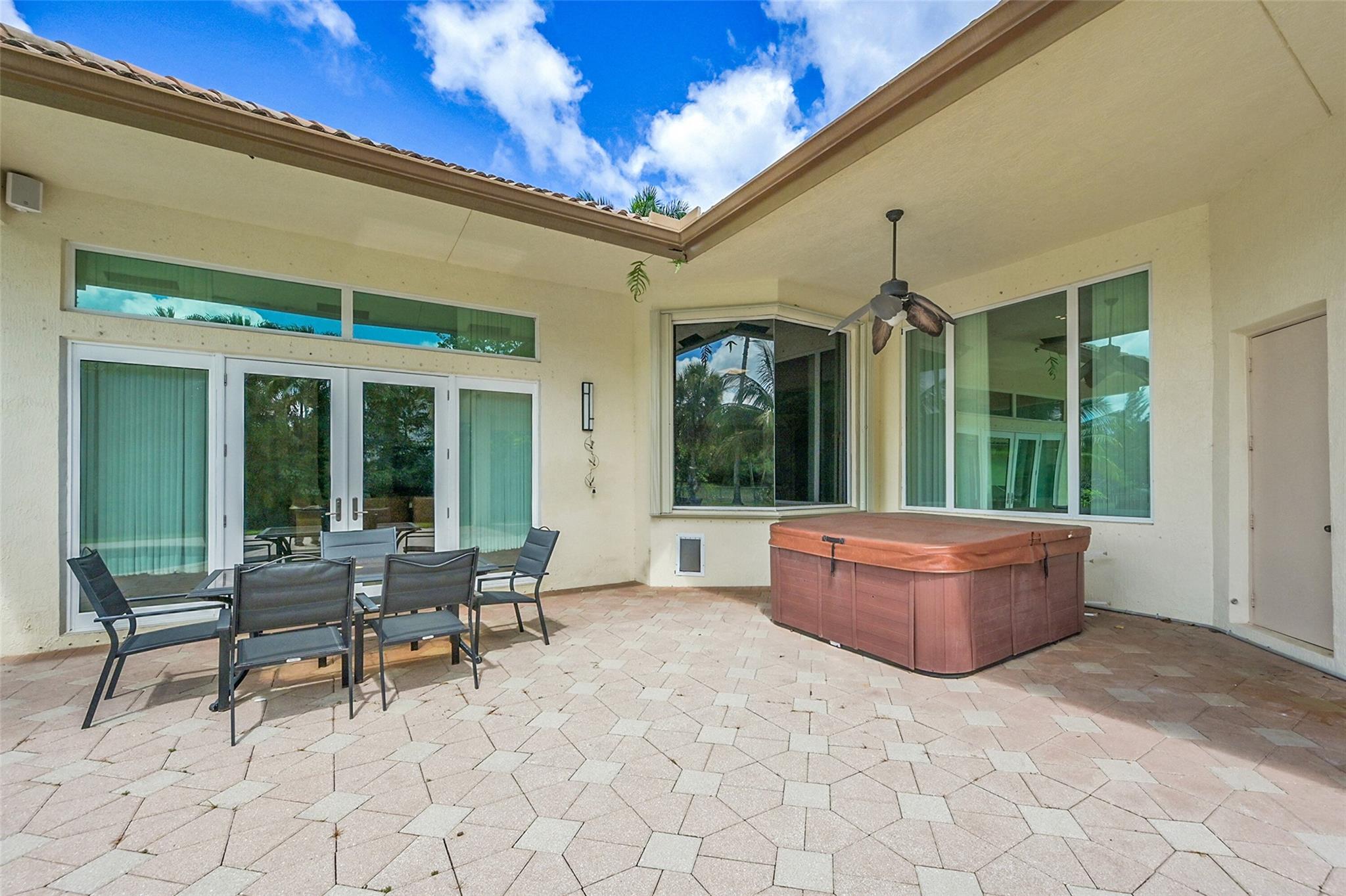 Pinehurst Woods 166-14 B - Residential